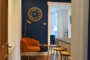 The Cheltenham, stylish 1-bed Victorian apartment